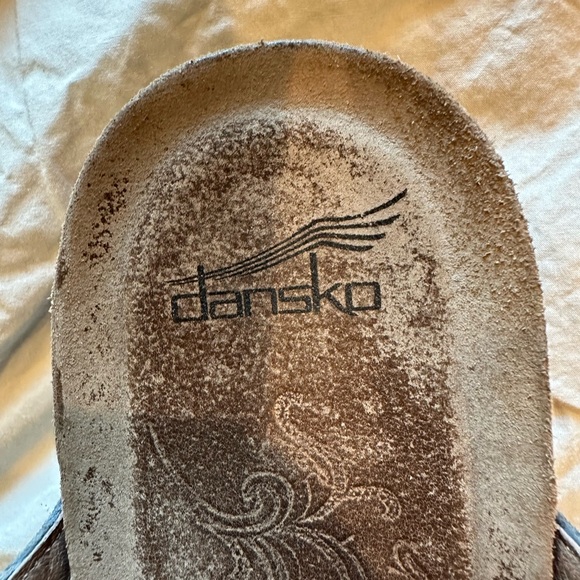 Dansko Sandals, Womens 8.5 - Picture 6 of 7